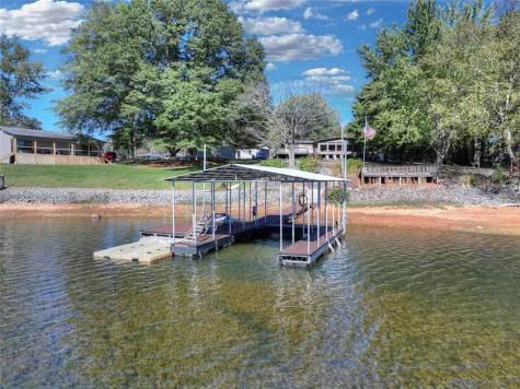 2410 Bellview Young Harris GA 30582