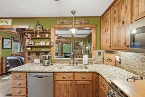 472 Glenridge Drive Cleveland GA 30528