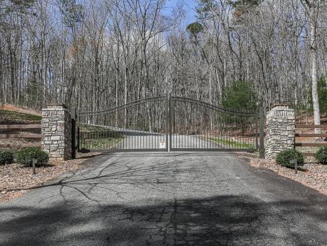 208 Weeks Drive Ellijay GA 30540