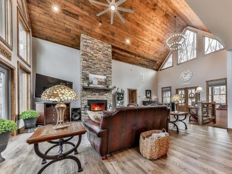 208 Weeks Drive Ellijay GA 30540