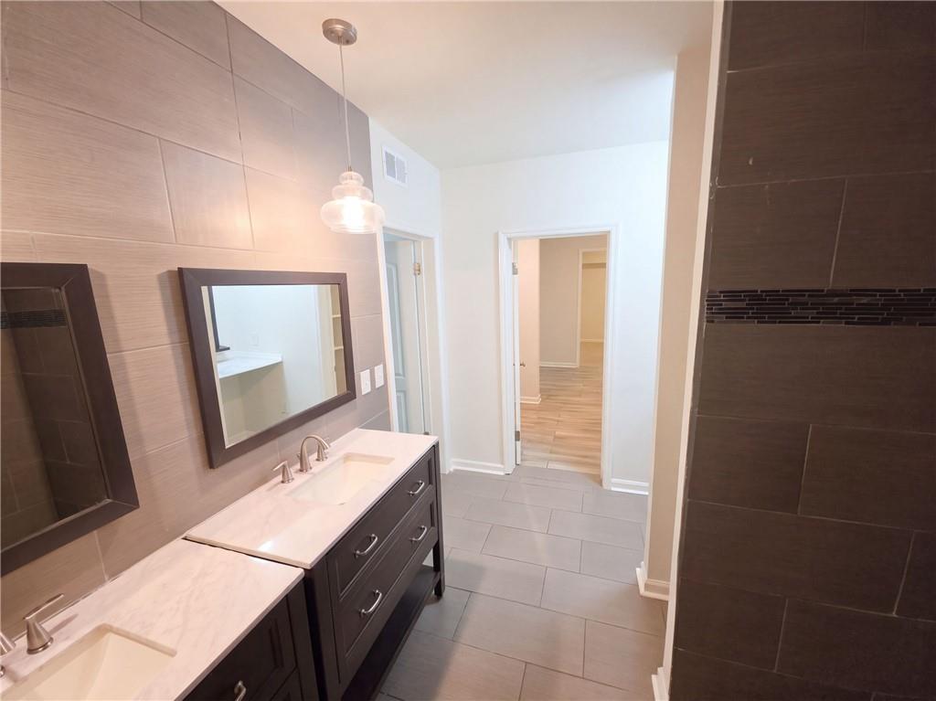 996 Spanish Moss Trail Loganville GA 30052