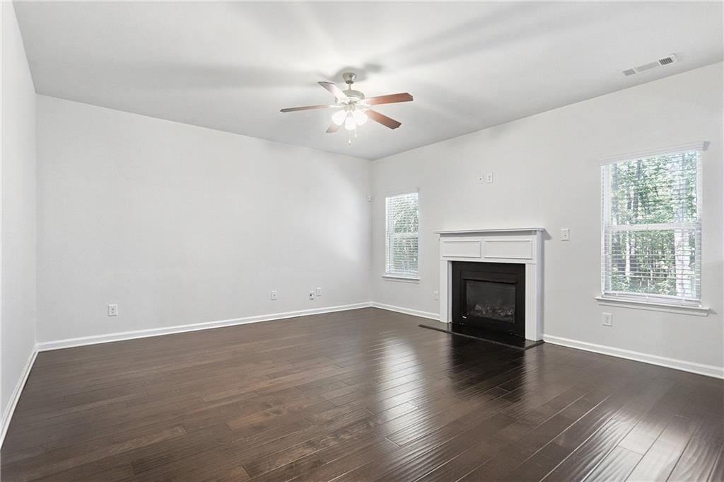 996 Spanish Moss Trail Loganville GA 30052