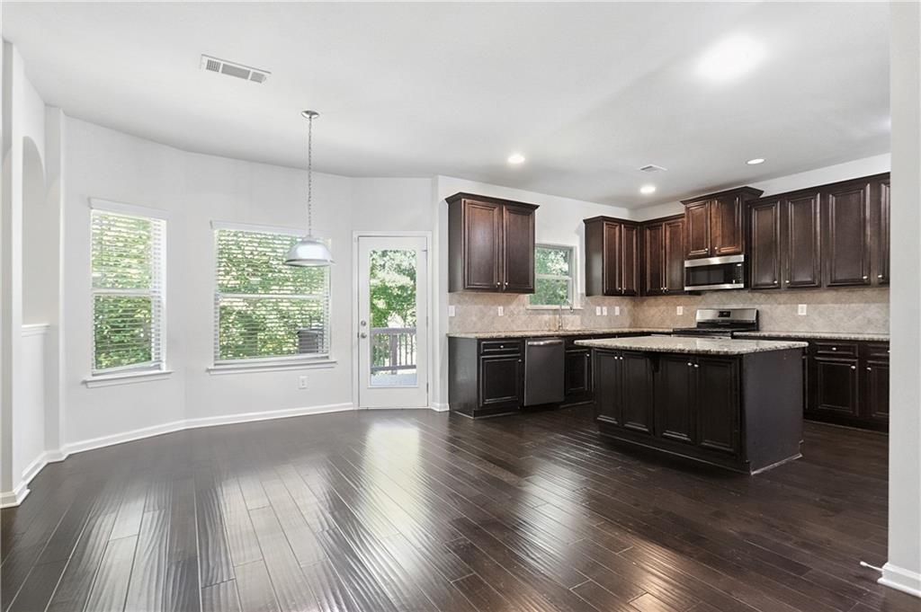 996 Spanish Moss Trail Loganville GA 30052