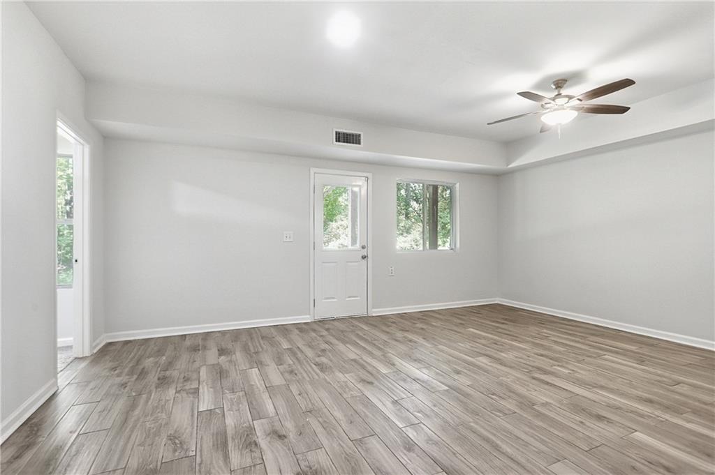 996 Spanish Moss Trail Loganville GA 30052