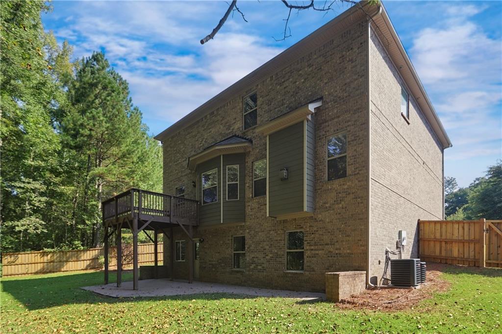 996 Spanish Moss Trail Loganville GA 30052