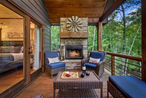 1081 Dills Road Blue Ridge GA 30513
