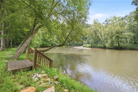 938 Waters Street W Clarkesville GA 30523