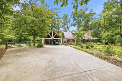 938 Waters Street W Clarkesville GA 30523