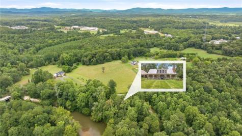 938 Waters Street W Clarkesville GA 30523