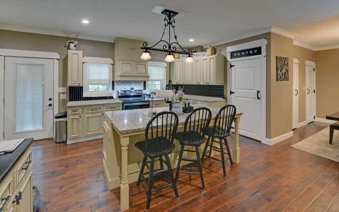 1330 Mccannon Morris Road Hull GA 30646