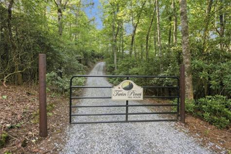 2781 Old Parker Place Road Ellijay GA 30536