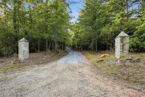 2781 Old Parker Place Road Ellijay GA 30536