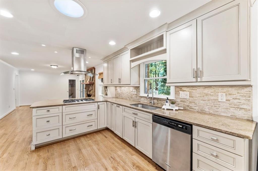 310 Clear Creek Court Roswell GA 30076
