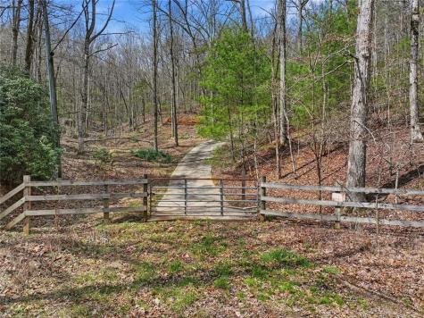 1399 Old Parker Place Road Ellijay GA 30536