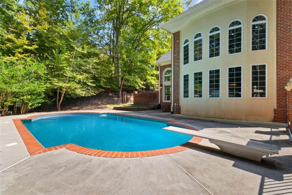 1670 Riverside Road Roswell GA 30076