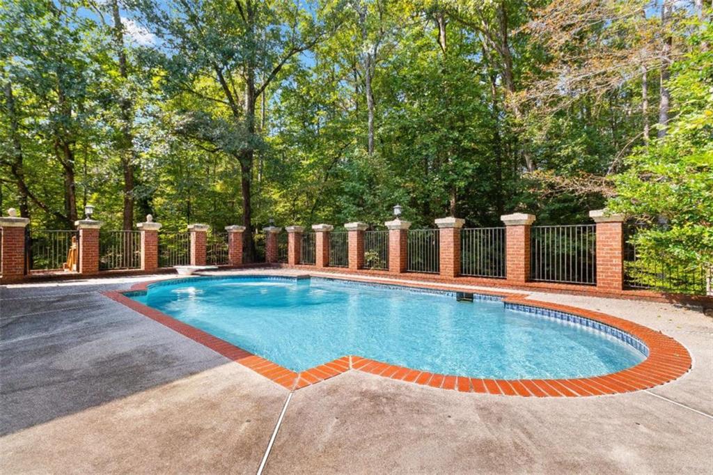 1670 Riverside Road Roswell GA 30076