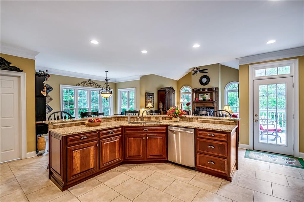 411 Overlook Way Cohutta GA 30710