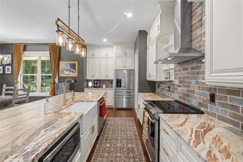 620 Foxpaw Leaf Lane Ellijay GA 30536