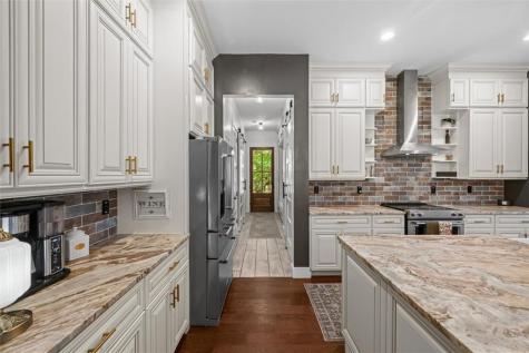 620 Foxpaw Leaf Lane Ellijay GA 30536