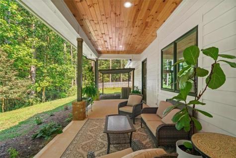 620 Foxpaw Leaf Lane Ellijay GA 30536