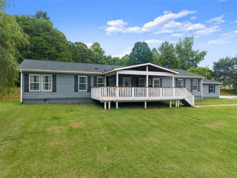 82 Bobbys Drive Cleveland GA 30528