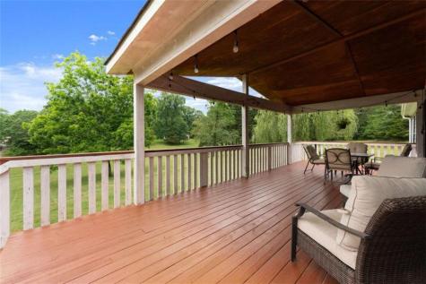 82 Bobbys Drive Cleveland GA 30528