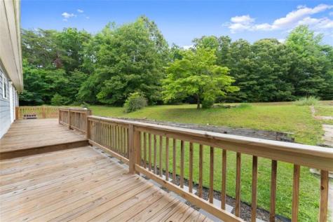 82 Bobbys Drive Cleveland GA 30528