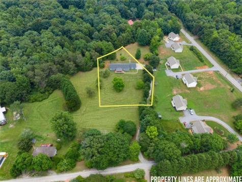 82 Bobbys Drive Cleveland GA 30528