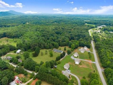 82 Bobbys Drive Cleveland GA 30528