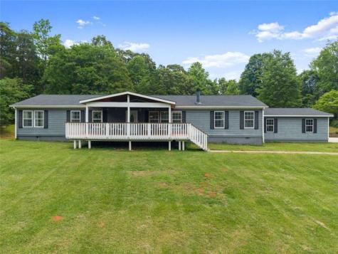 82 Bobbys Drive Cleveland GA 30528