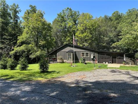 581 N Garrett Branch Road Ellijay GA 30536