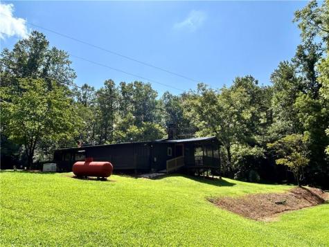 581 N Garrett Branch Road Ellijay GA 30536