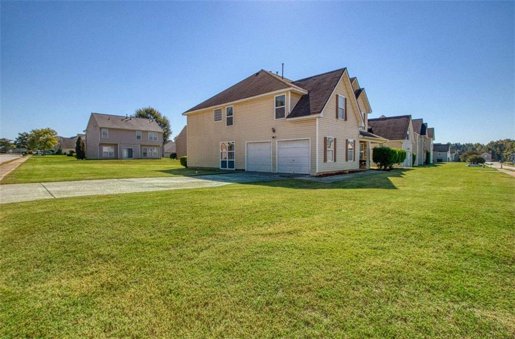 11608 Sarah Loop Hampton GA 30228