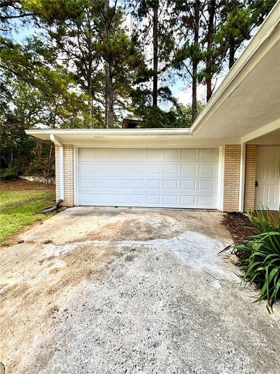 2924 Handy Drive NW Atlanta GA 30318