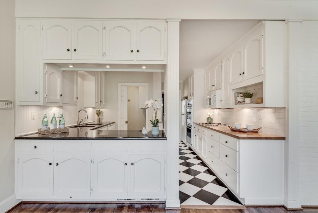 1882 Bedfordshire Court Decatur GA 30033