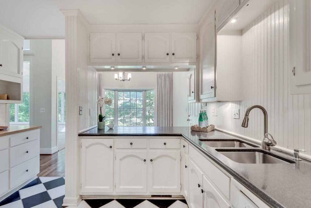 1882 Bedfordshire Court Decatur GA 30033