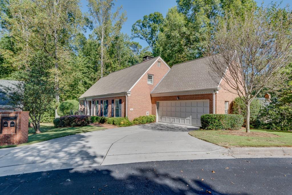 1882 Bedfordshire Court Decatur GA 30033