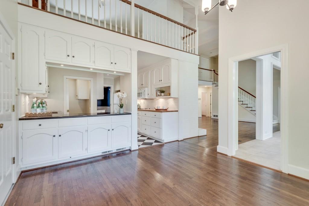 1882 Bedfordshire Court Decatur GA 30033
