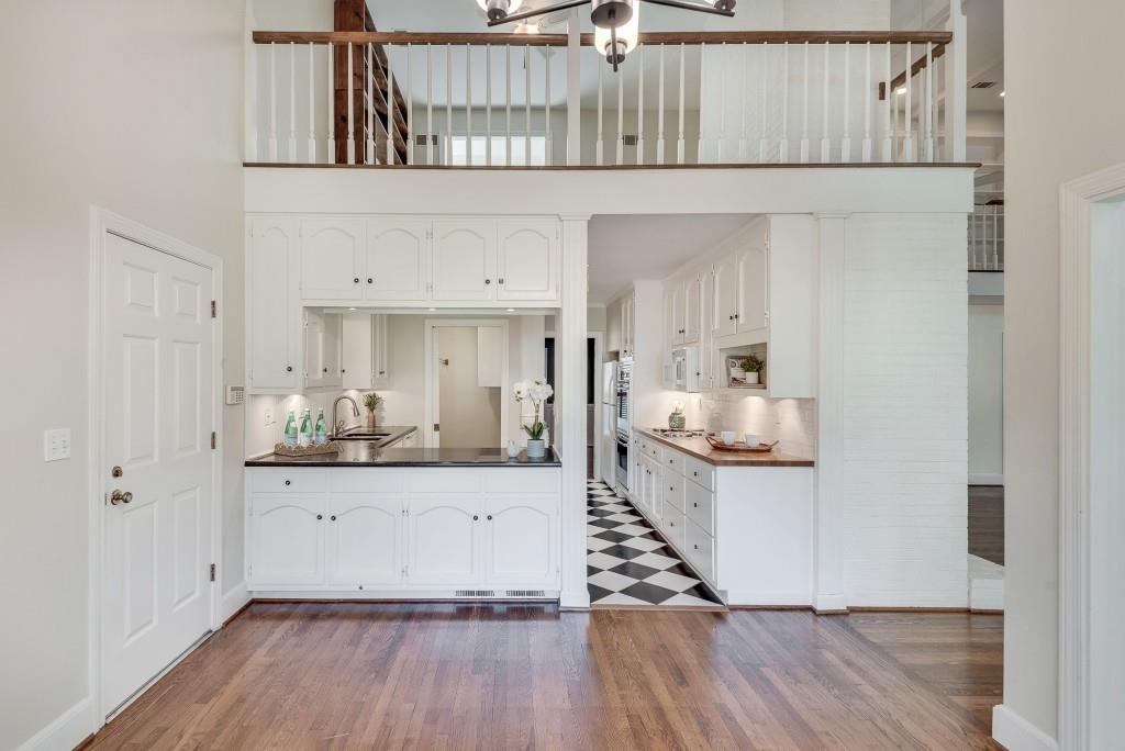 1882 Bedfordshire Court Decatur GA 30033