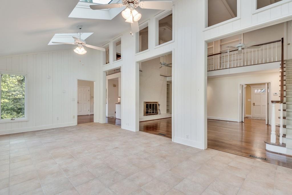 1882 Bedfordshire Court Decatur GA 30033