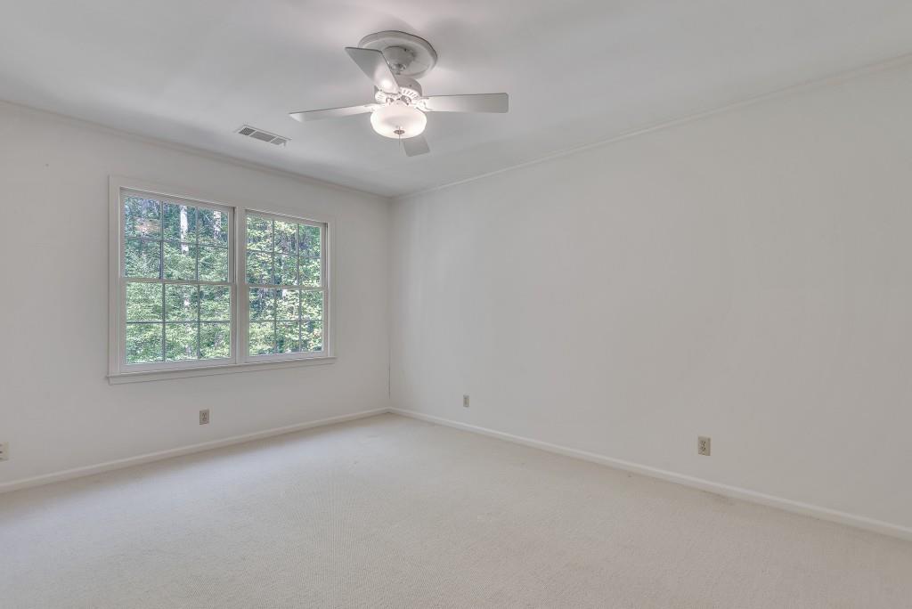 1882 Bedfordshire Court Decatur GA 30033