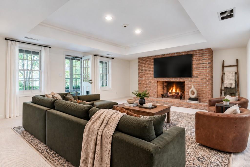 1882 Bedfordshire Court Decatur GA 30033