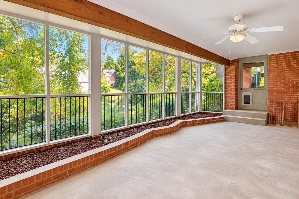 1882 Bedfordshire Court Decatur GA 30033