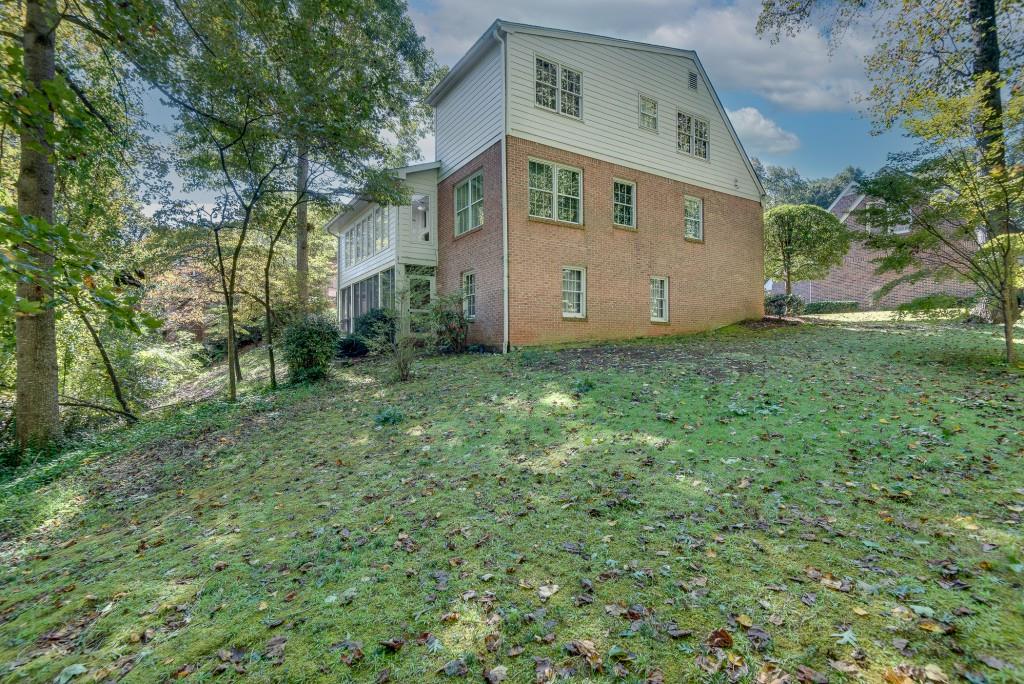 1882 Bedfordshire Court Decatur GA 30033