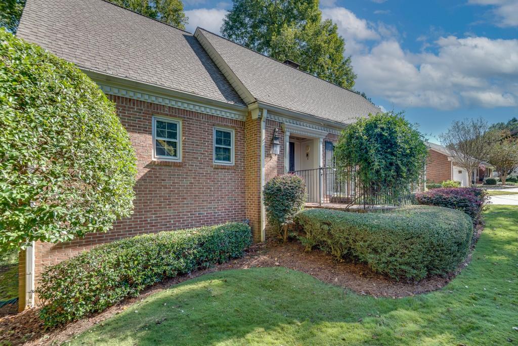 1882 Bedfordshire Court Decatur GA 30033
