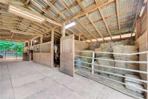 793 Soapstone Road Dahlonega GA 30533