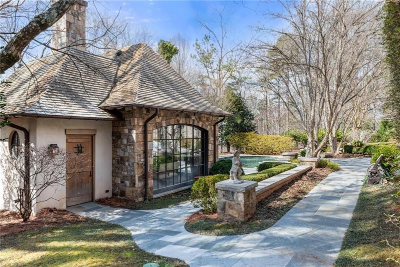 4380 Harris Trail NW Atlanta GA 30327