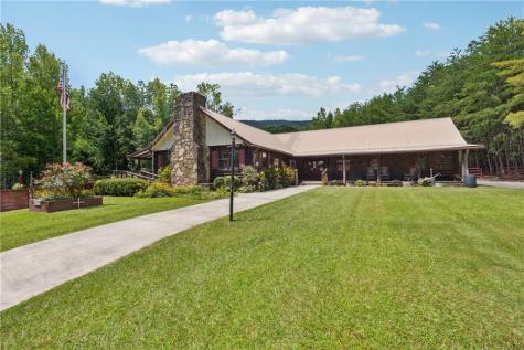 207 Canyon Pass Cleveland GA 30528