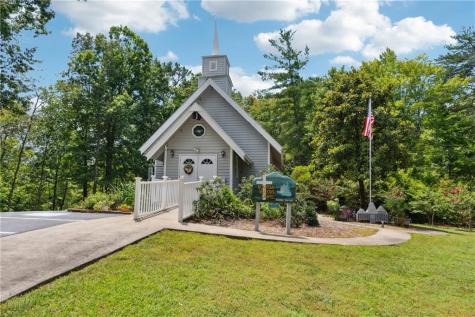 207 Canyon Pass Cleveland GA 30528