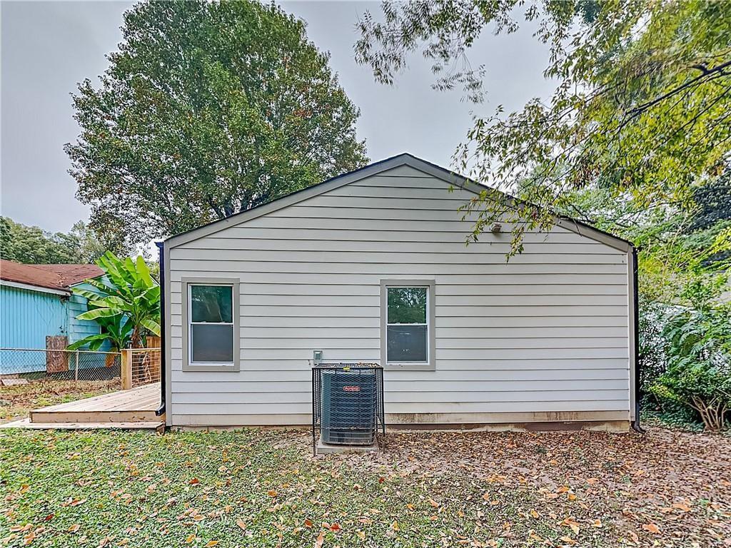 492 Elbridge Drive NW Atlanta GA 30318